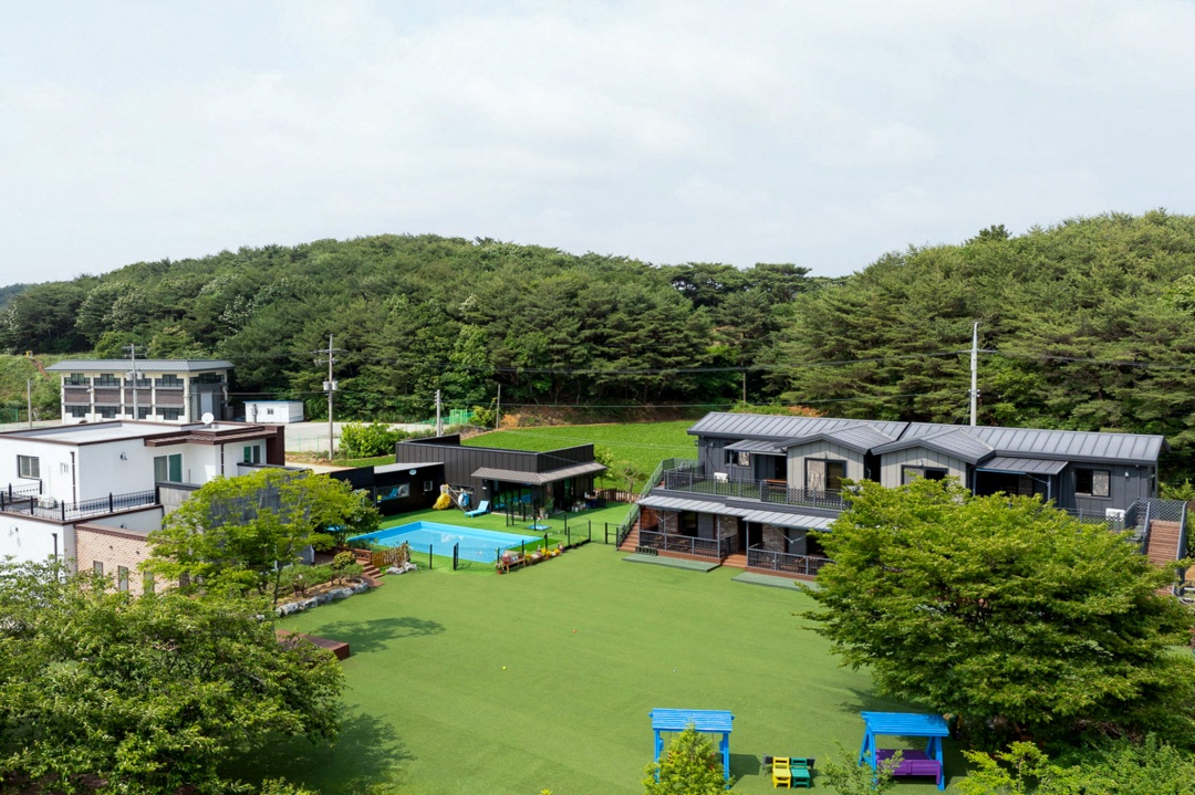 태안(안면도) 돌봄 애견펜션