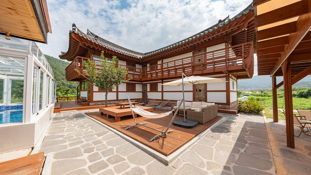 경주 한옥 한채 문고리 풀빌라 펜션